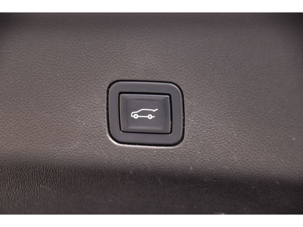 Used 2021 Chevrolet Suburban High Country w/ Premium Package image 24