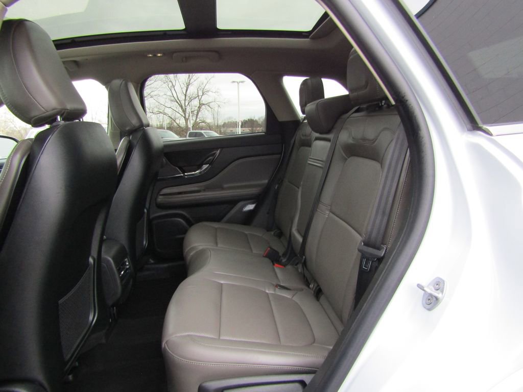 Used 2025 Lincoln Corsair Grand Touring w/ Equipment Group 301A AWD/4WD image 37