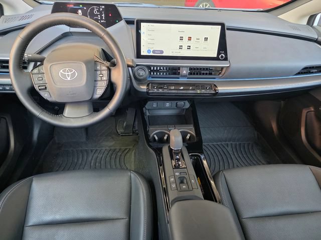 Used 2024 Toyota Prius XLE FWD image 12