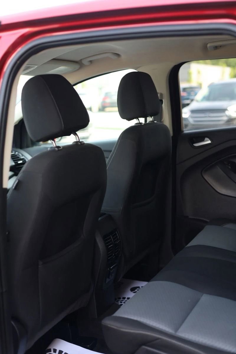 Used 2017 Ford Escape SE w/ SE Cold Weather Package image 30