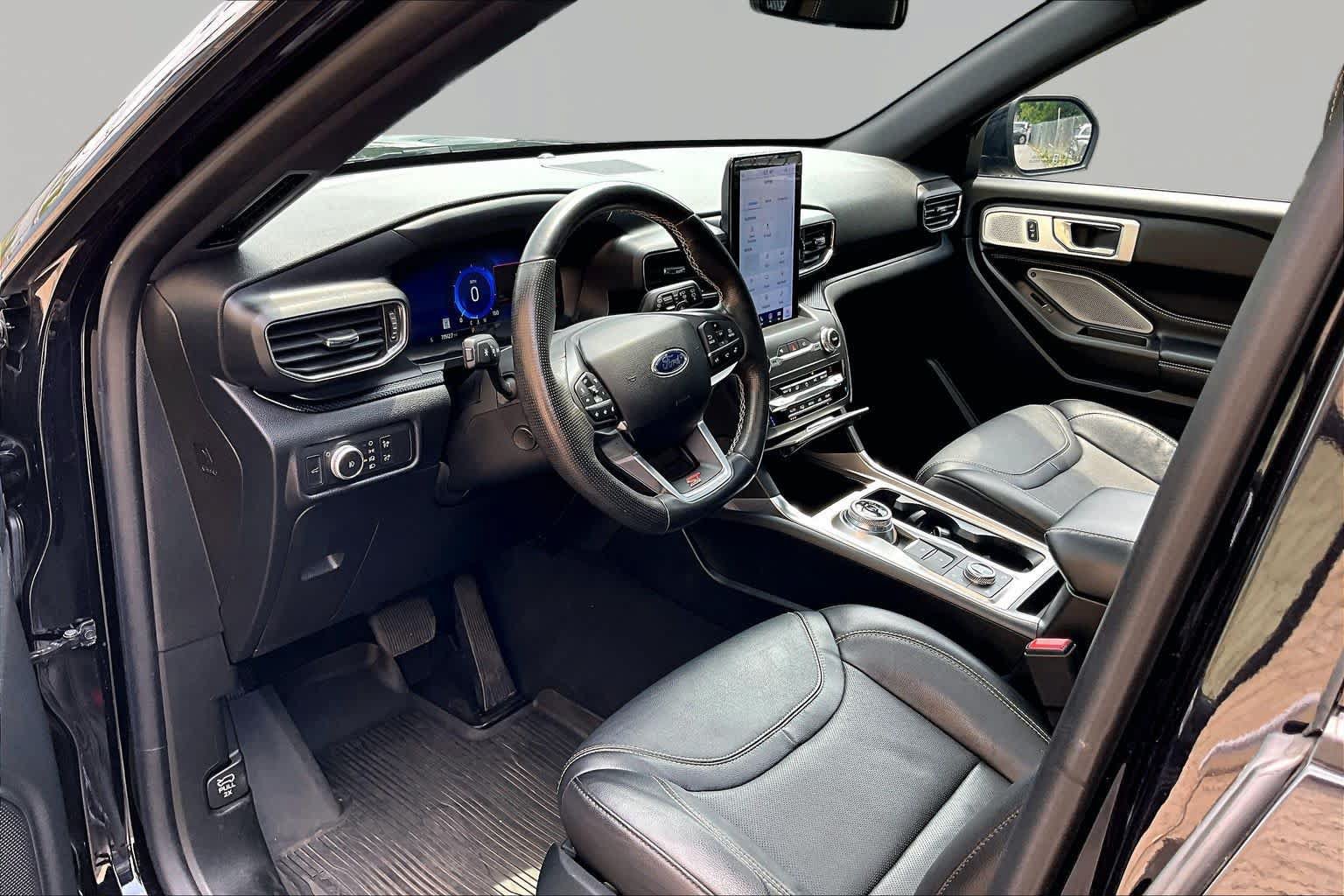 Used 2020 Ford Explorer ST w/ ST Street Pack AWD/4WD image 18