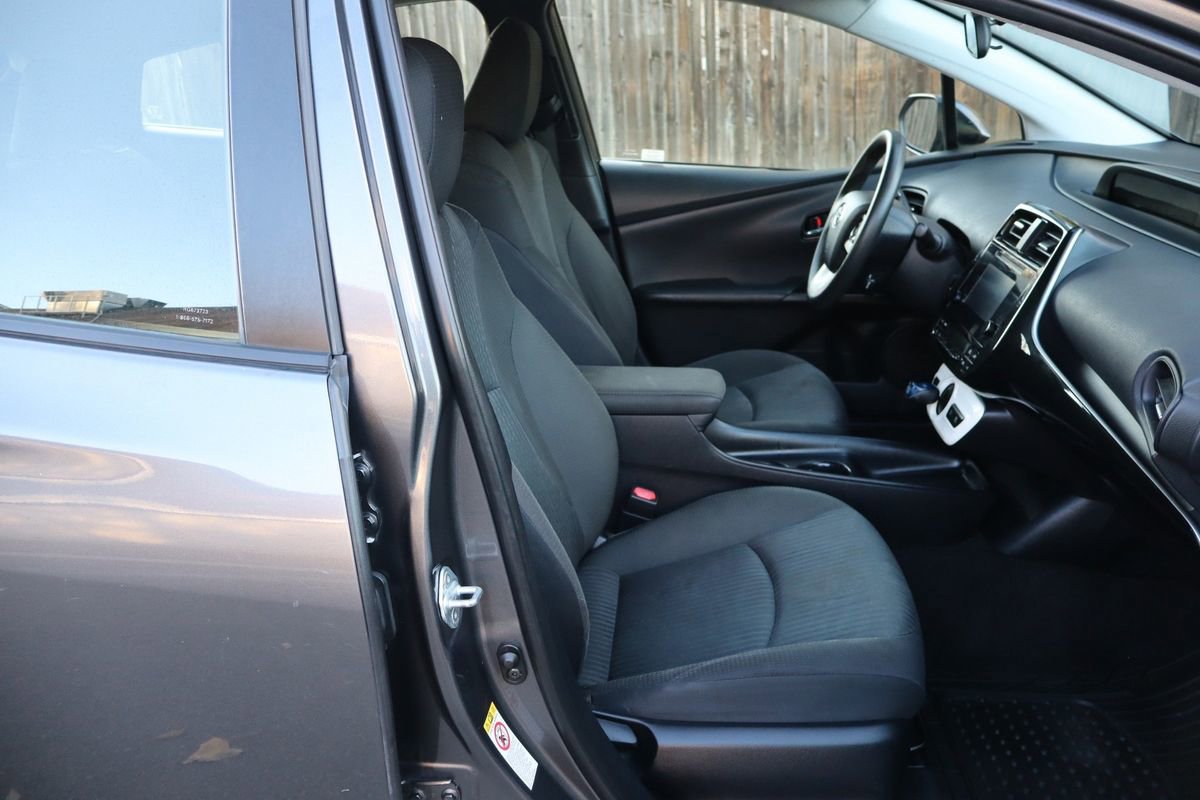 Used 2017 Toyota Prius Two image 22