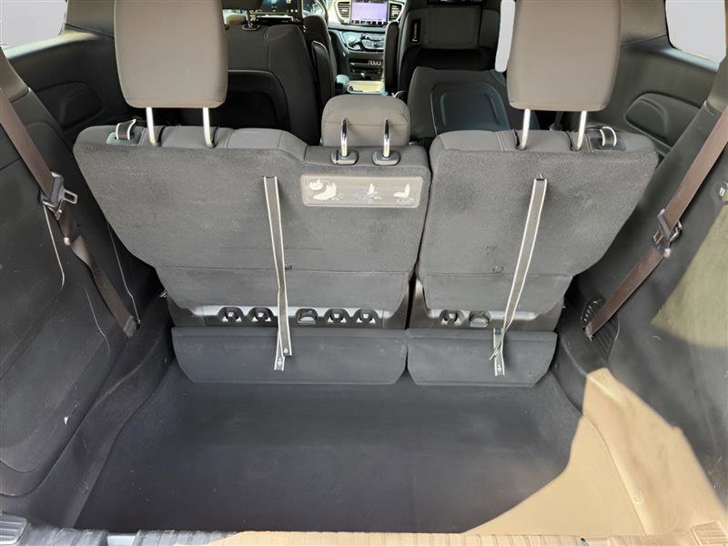 Used 2021 Chrysler Pacifica Touring w/ Uconnect Theater Family Group image 43