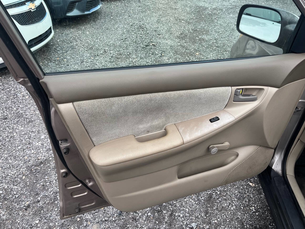Used 2003 Toyota Corolla CE image 12