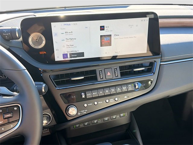 New 2025 Lexus ES 350 w/ Premium Package image 28