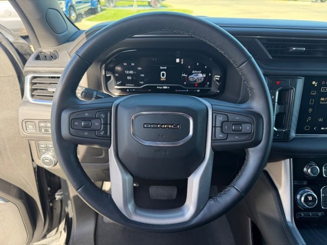 Used 2023 GMC Yukon Denali image 13