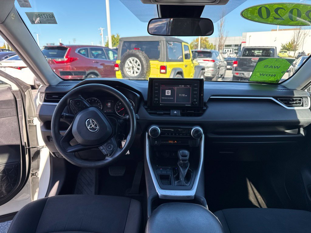 Used 2020 Toyota RAV4 LE FWD image 16