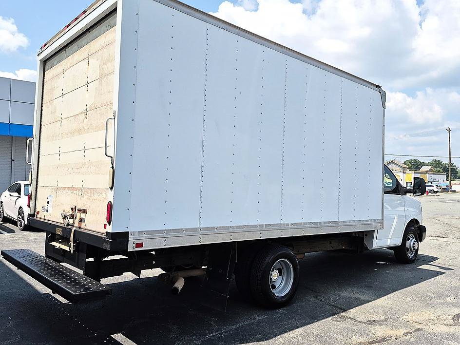 Used 2014 Chevrolet Express 3500 Extended RWD image 8