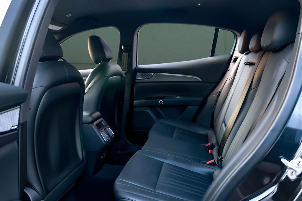 Used 2024 Maserati Grecale GT image 15