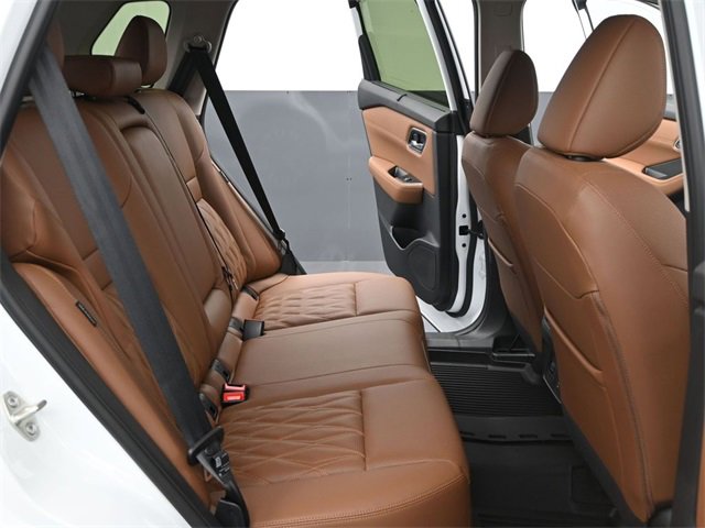 New 2026 Nissan Rogue Platinum image 16