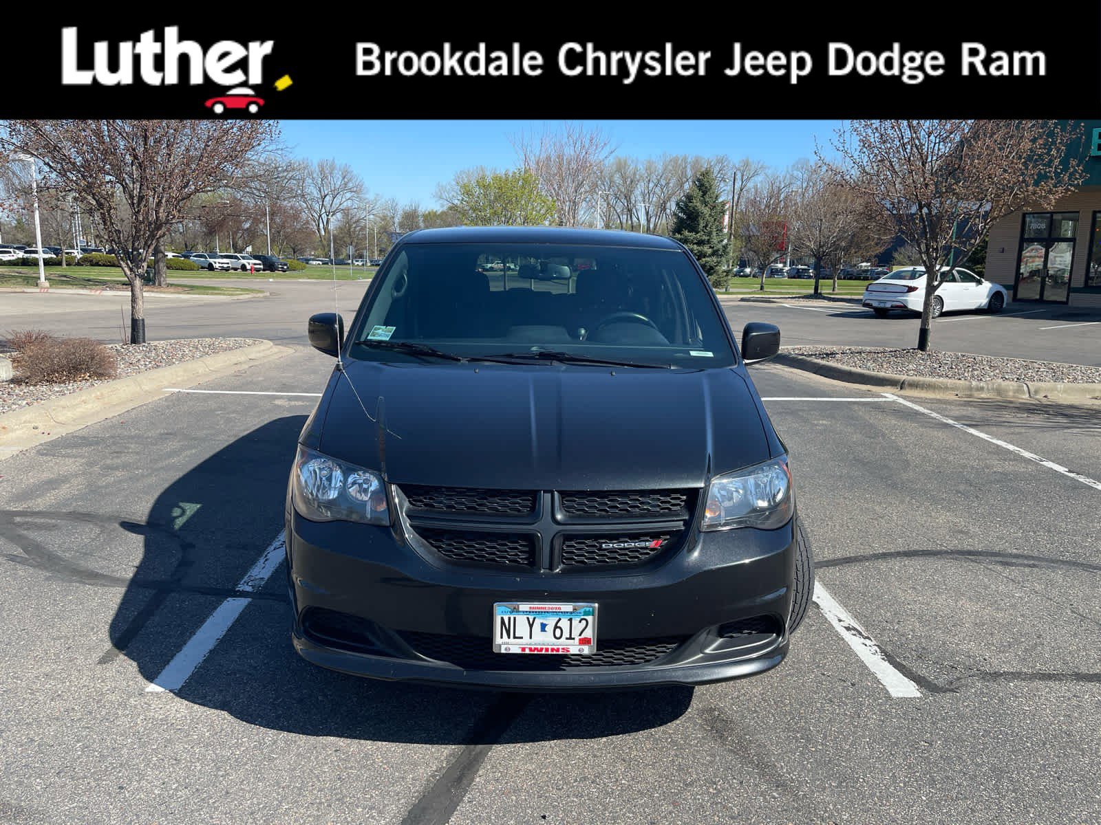 Used 2014 Dodge Grand Caravan SE FWD image 1