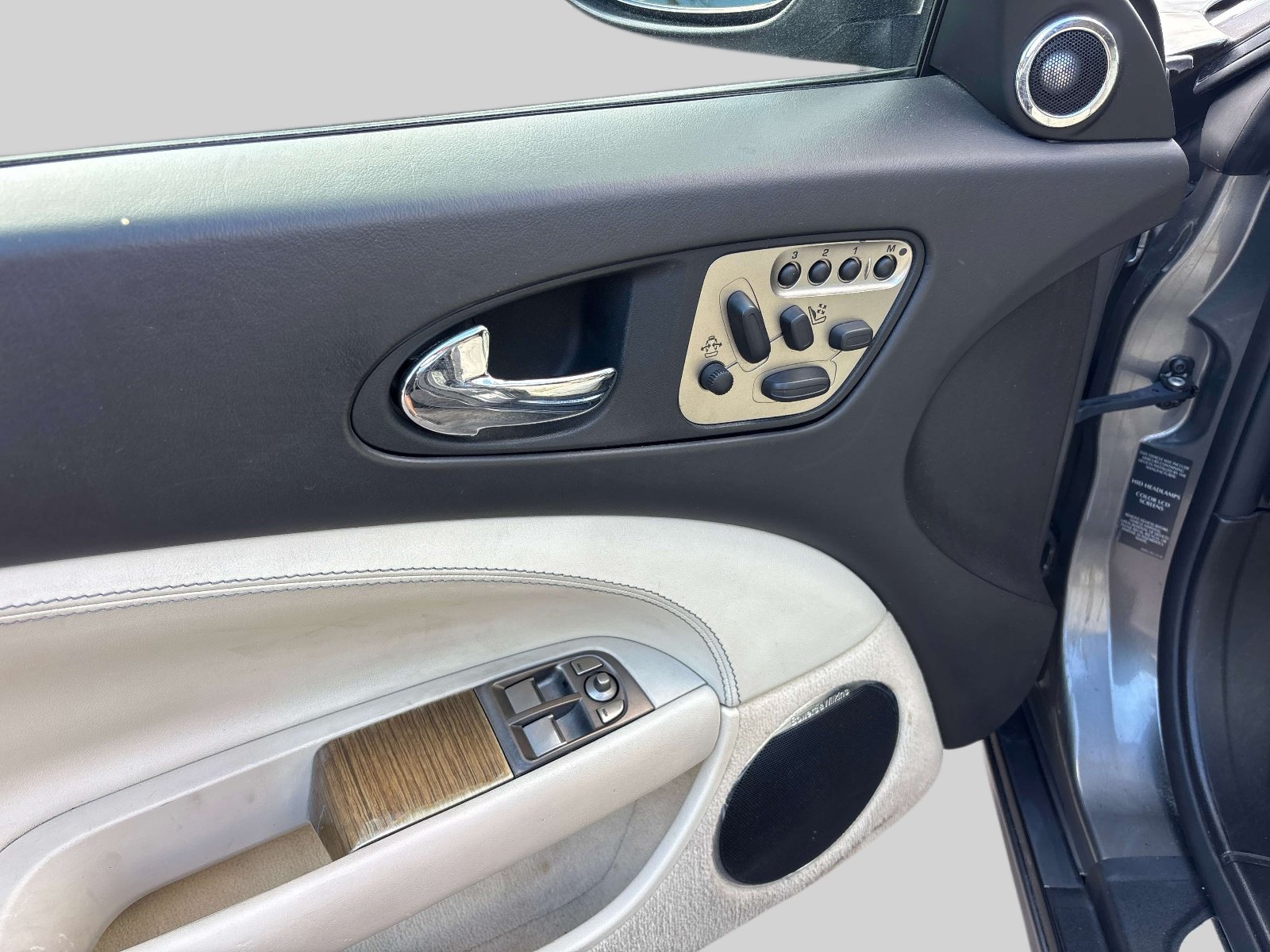 Used 2009 Jaguar XKR R RWD image 8