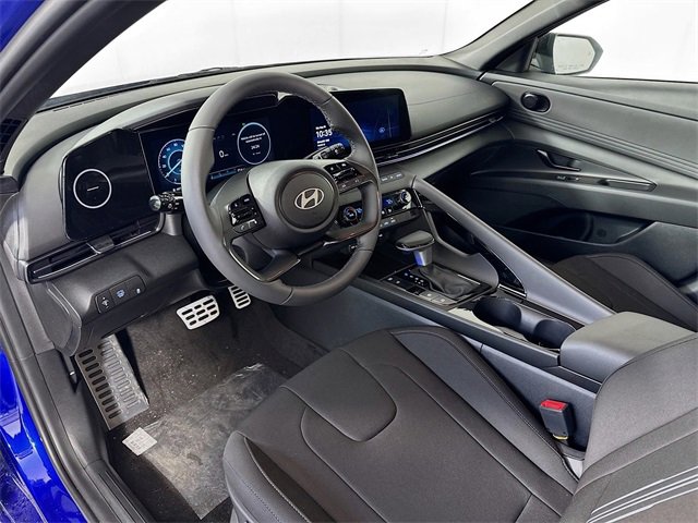New 2025 Hyundai Elantra SEL image 12