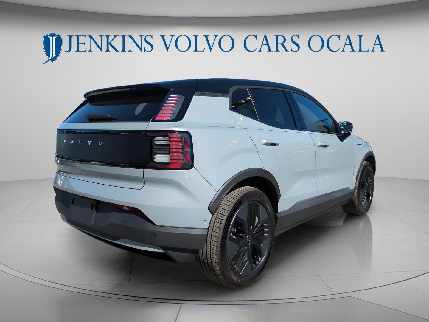 New 2026 Volvo EX30 Cross Country Ultra image 3