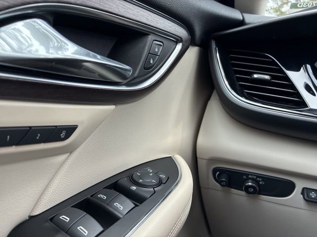 Used 2023 Buick Envision Avenir AWD/4WD image 25