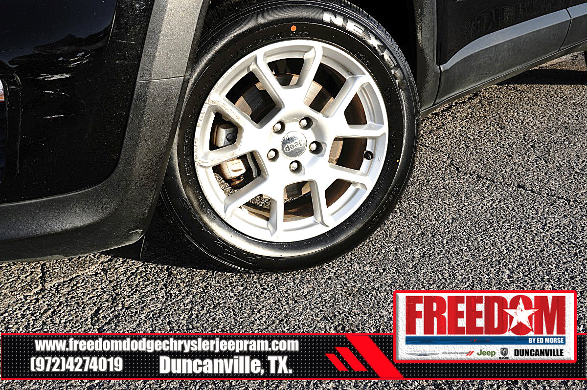 Used 2020 Jeep Renegade Latitude FWD image 9