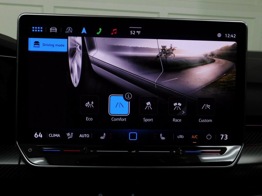 Used 2025 Volkswagen Golf R image 70