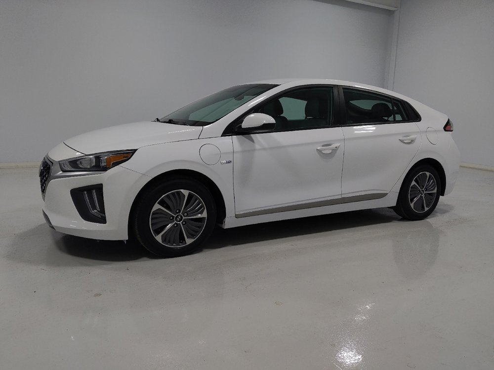 Used 2020 Hyundai Ioniq SE image 2
