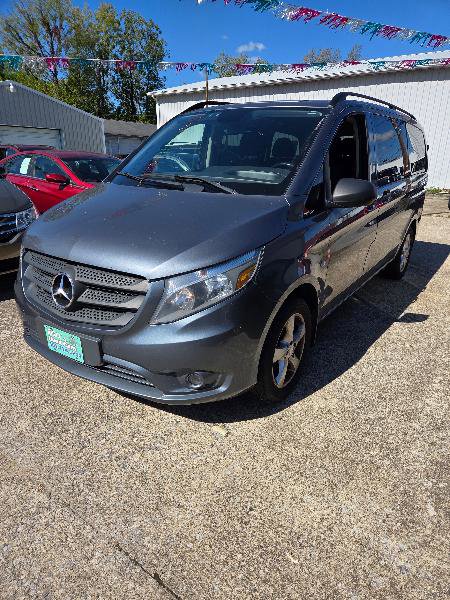 Used 2016 Mercedes-Benz Metris Passenger image 7