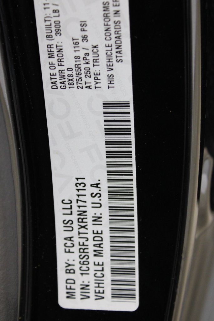 Used 2024 RAM 1500 Laramie AWD/4WD image 32