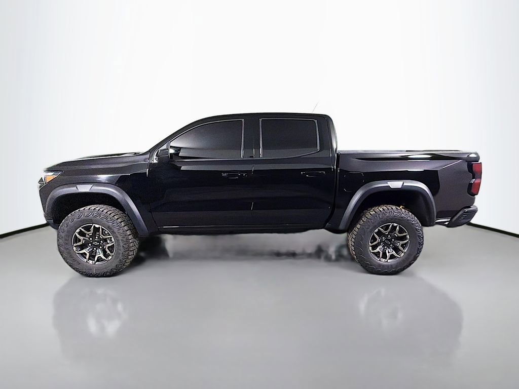 Used 2026 Chevrolet Colorado ZR2 w/ Technology Package AWD/4WD image 9
