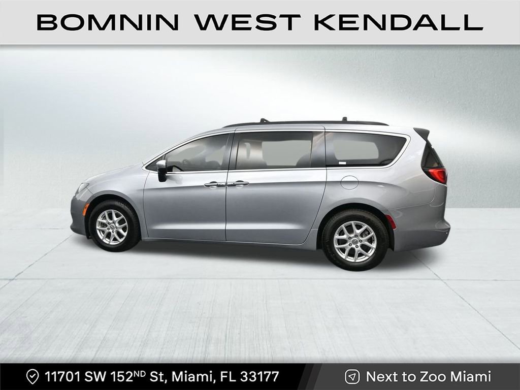 Used 2020 Chrysler Voyager Lxi image 2