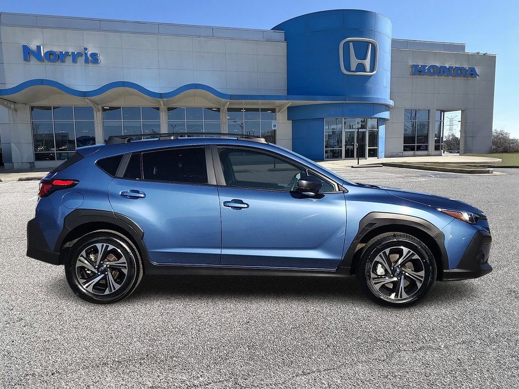 Used 2024 Subaru Crosstrek 2.0i Premium image 5