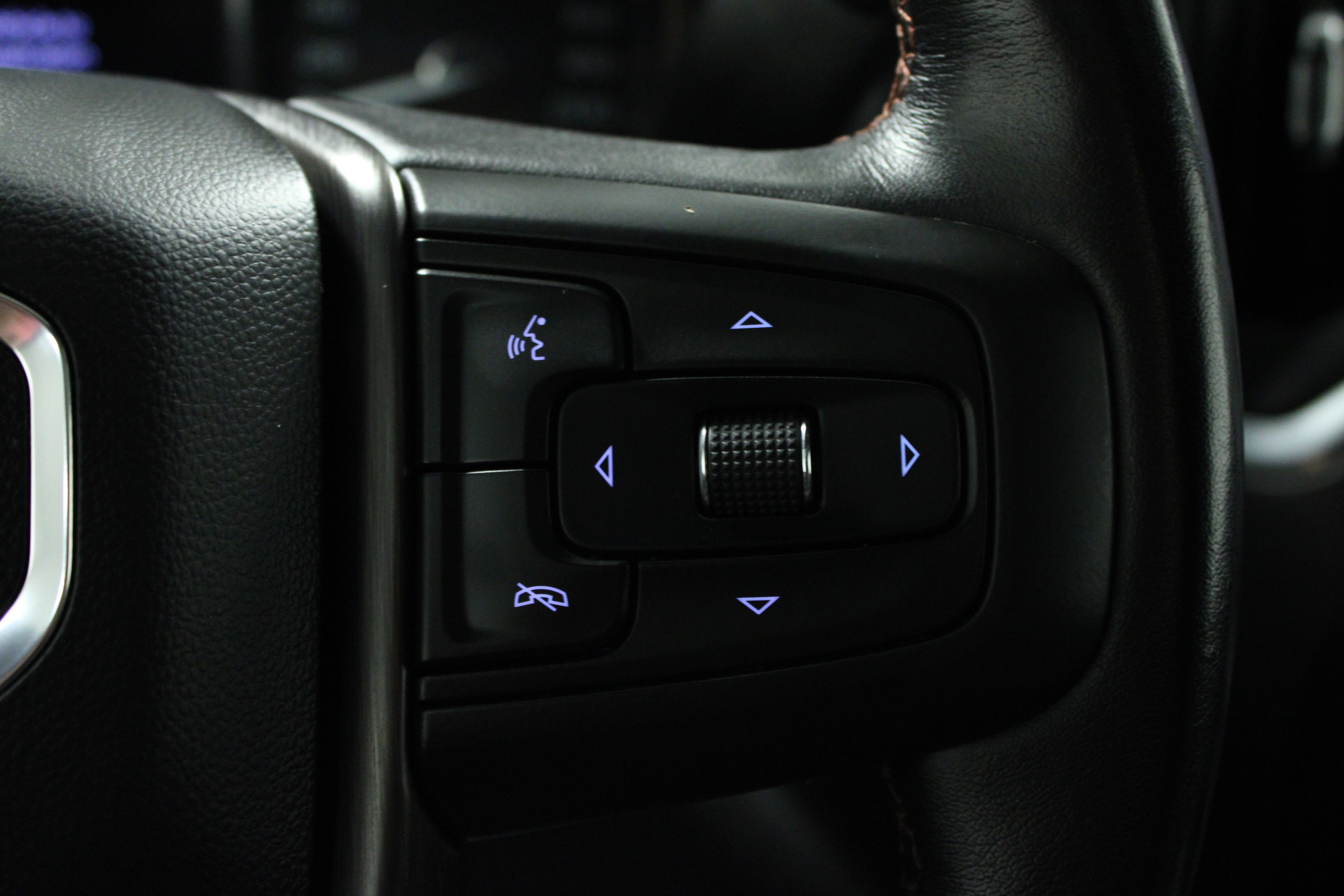 Used 2020 GMC Sierra 2500 AT4 w/ AT4 Premium Package image 21