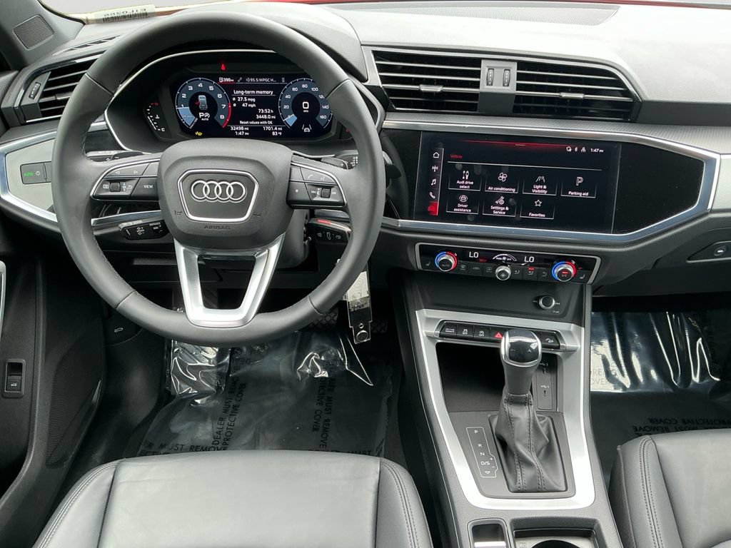 Used 2025 Audi Q3 2.0T Premium AWD/4WD image 16