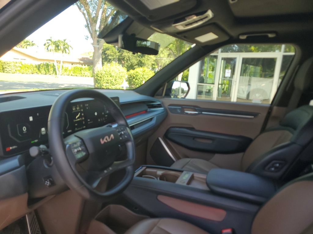 Used 2024 Kia EV9 GT-Line AWD/4WD image 23