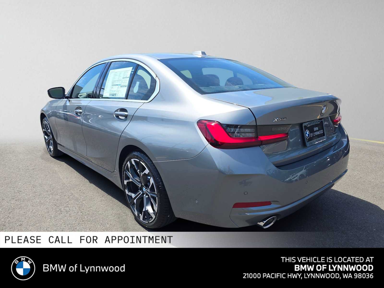 New 2026 BMW 330i xDrive Sedan w/ Convenience Package AWD/4WD image 5