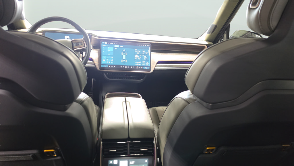 Used 2022 Rivian R1T Launch Edition AWD/4WD image 18