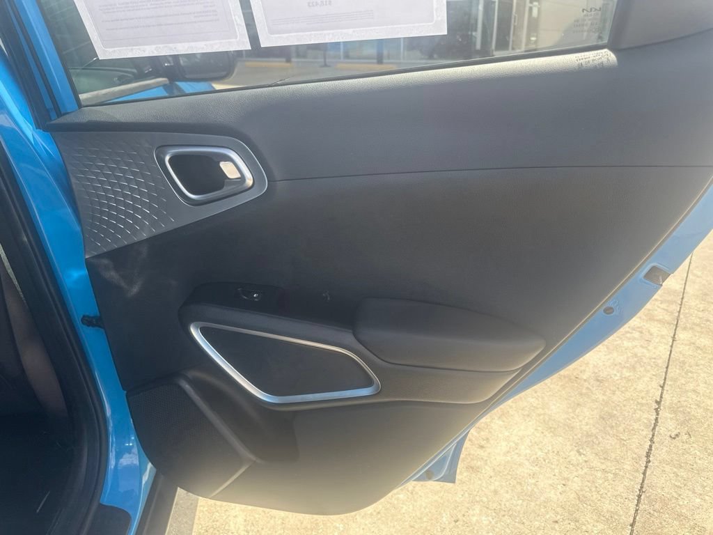 Used 2023 Kia Soul S FWD image 27