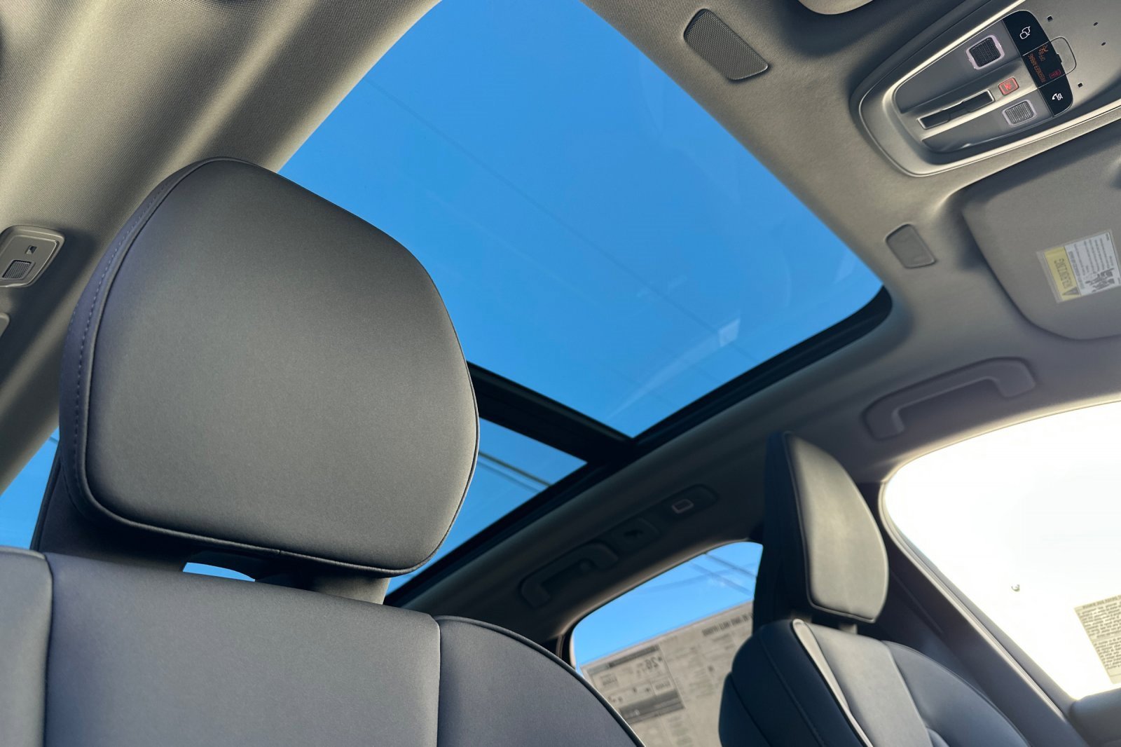 New 2026 Volvo XC60 B5 Plus w/ Climate Package image 19