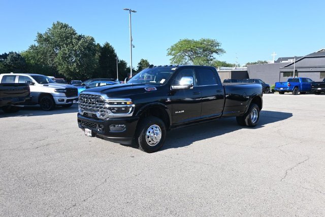 New 2026 RAM 3500 Longhorn AWD/4WD image 4