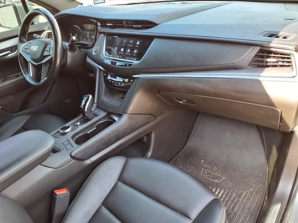 Certified 2023 Cadillac XT5 Luxury FWD image 8