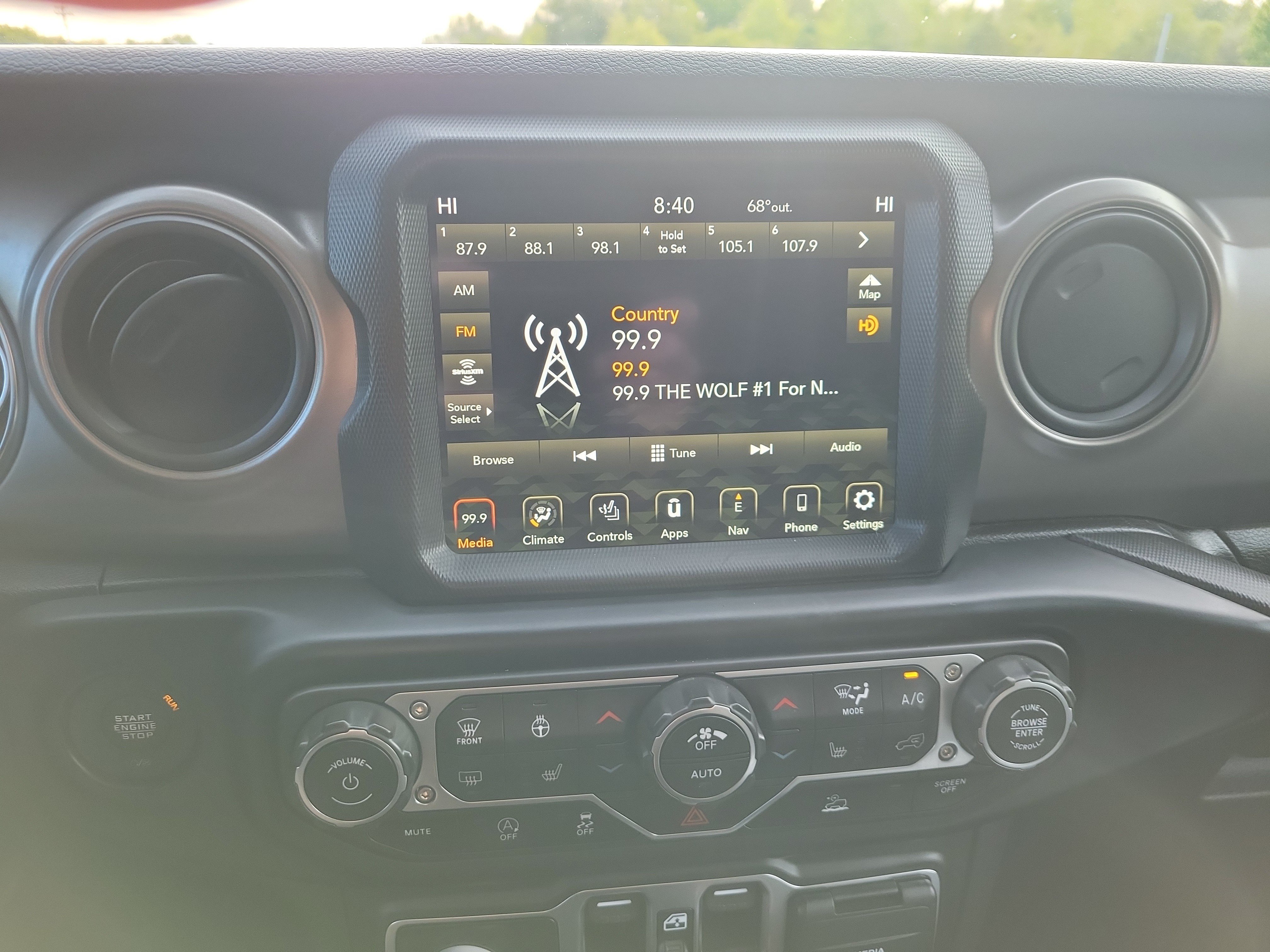 Used 2023 Jeep Gladiator Sport AWD/4WD image 25