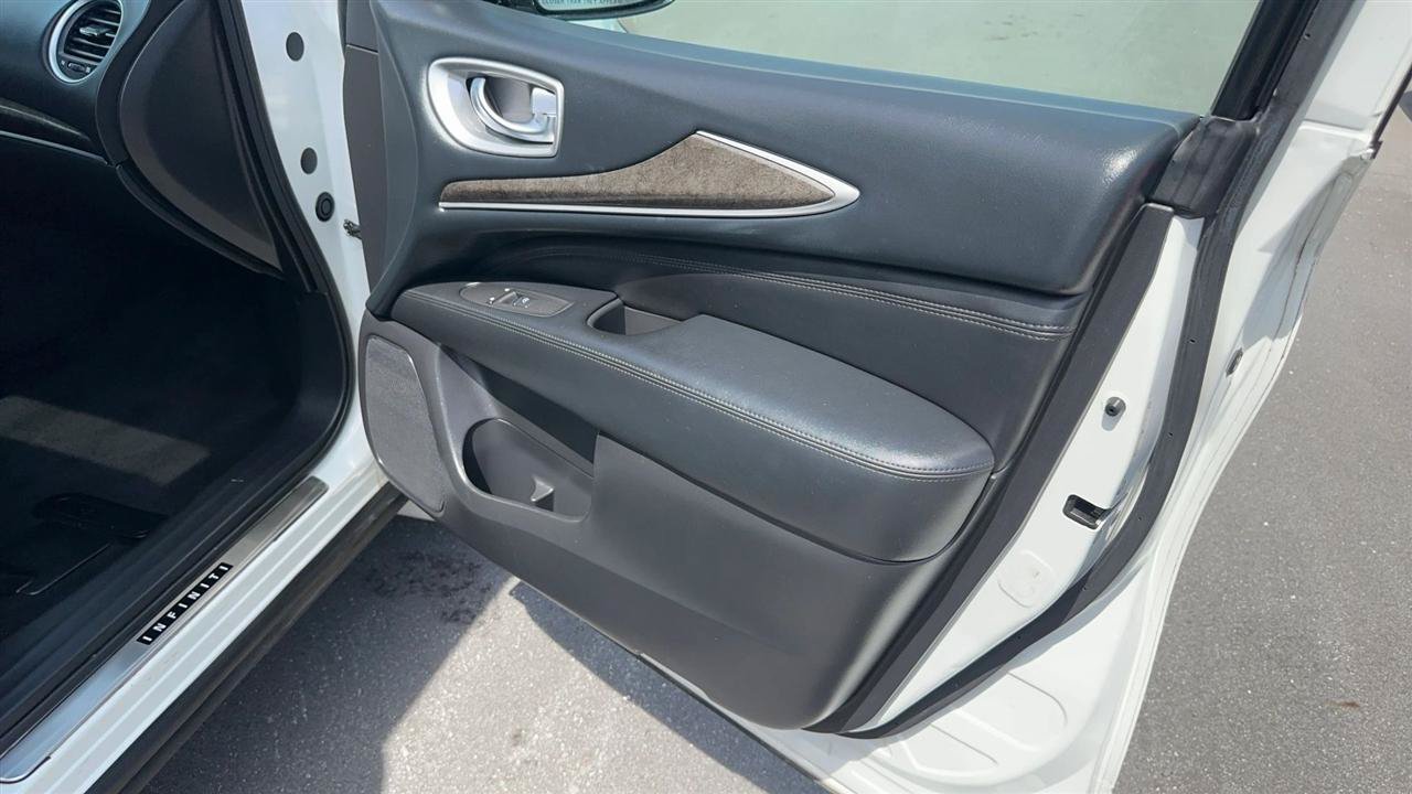 Used 2013 INFINITI JX35 AWD w/ Premium Pkg image 59