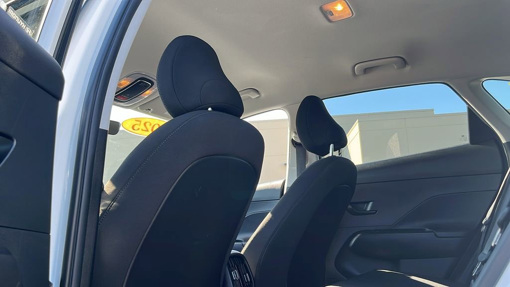 Used 2025 Hyundai Kona SEL image 33