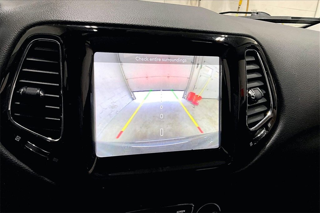 Used 2021 Jeep Compass Limited image 13