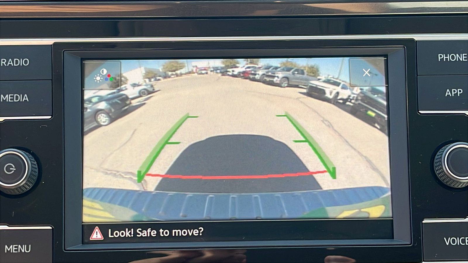 Used 2021 Volkswagen Tiguan S image 22