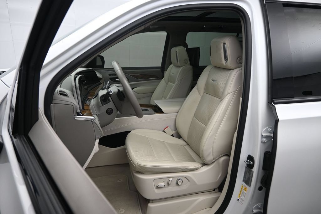 Used 2024 Cadillac Escalade ESV Sport Platinum AWD/4WD image 21
