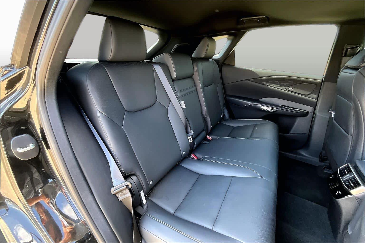 Used 2024 Lexus RX 350 F Sport w/ Convenience Package AWD/4WD image 20