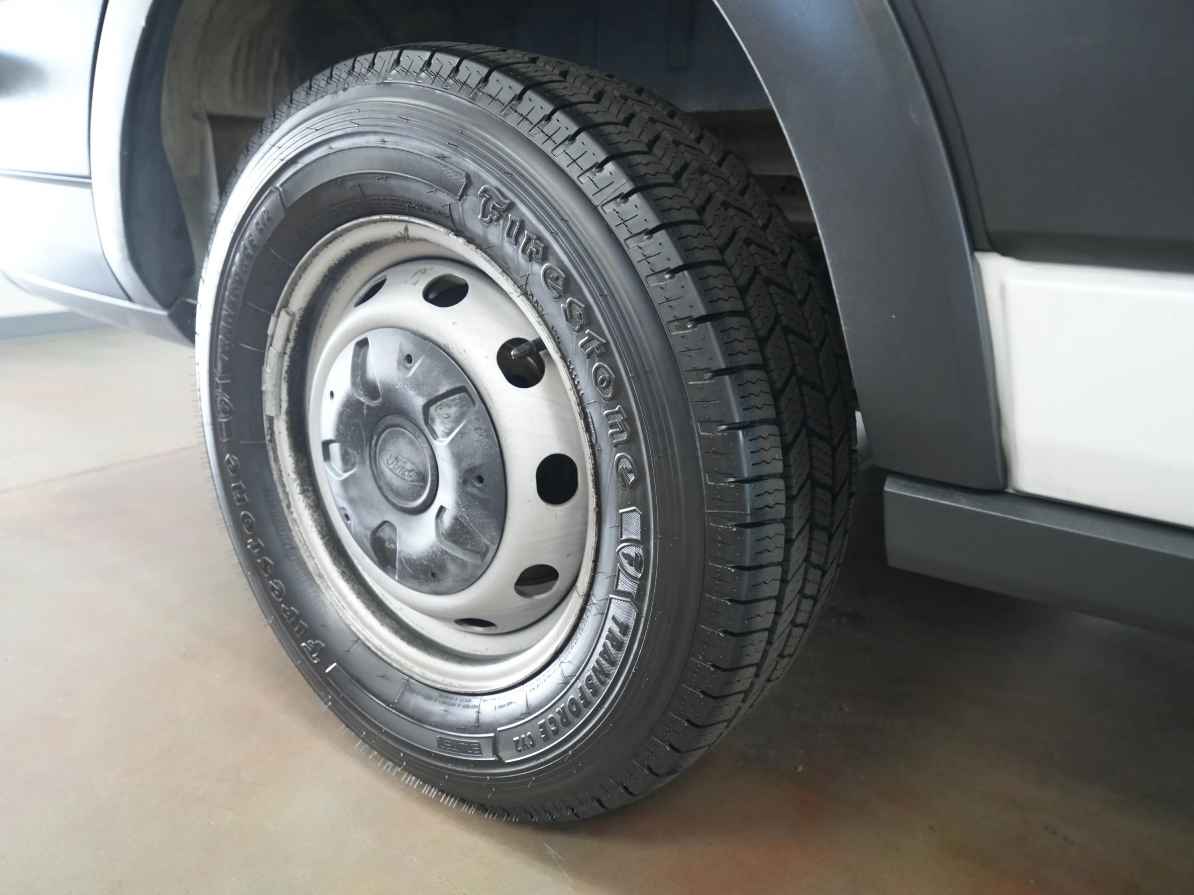 Used 2018 Ford Transit 350 XL image 32