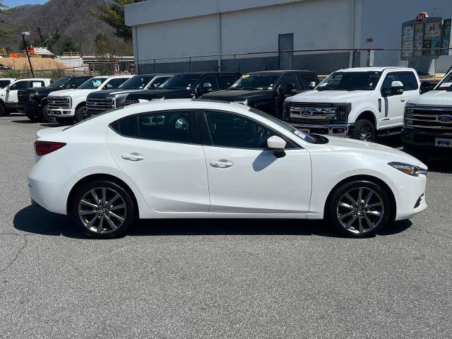 Used 2018 MAZDA MAZDA3 Touring image 2