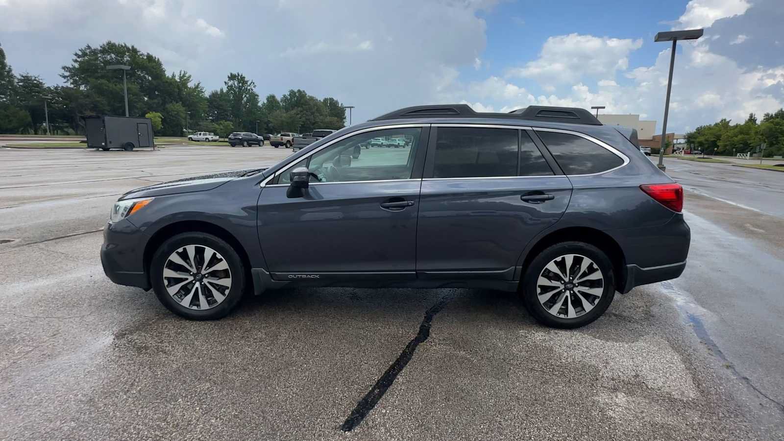 Used 2015 Subaru Outback 3.6R Limited AWD/4WD image 5
