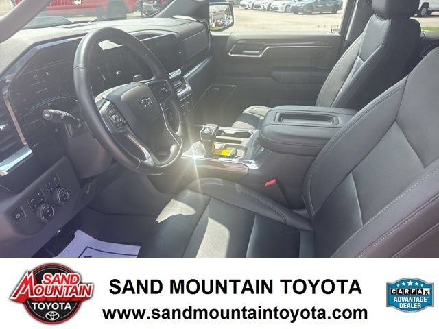 Used 2022 Chevrolet Silverado 1500 LT Trail Boss w/ LT Trail Boss Premium Package AWD/4WD image 12