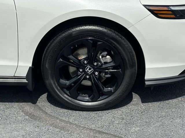 Used 2025 Honda Accord SE image 5