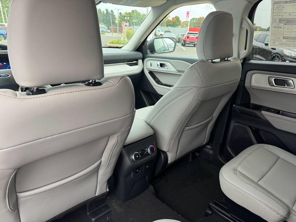 New 2026 Ford Explorer Active image 24