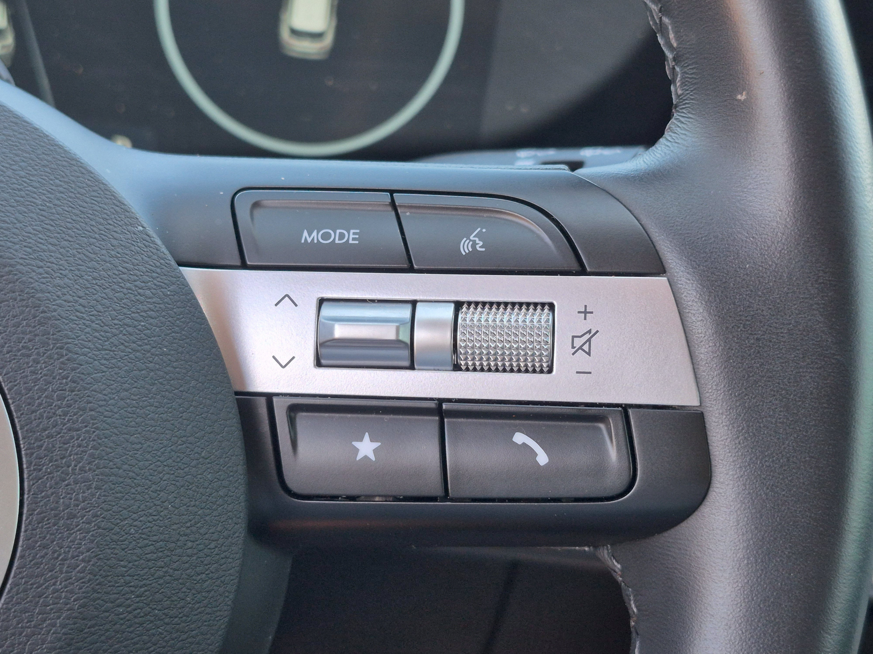 Certified 2025 Hyundai Tucson SEL FWD image 31